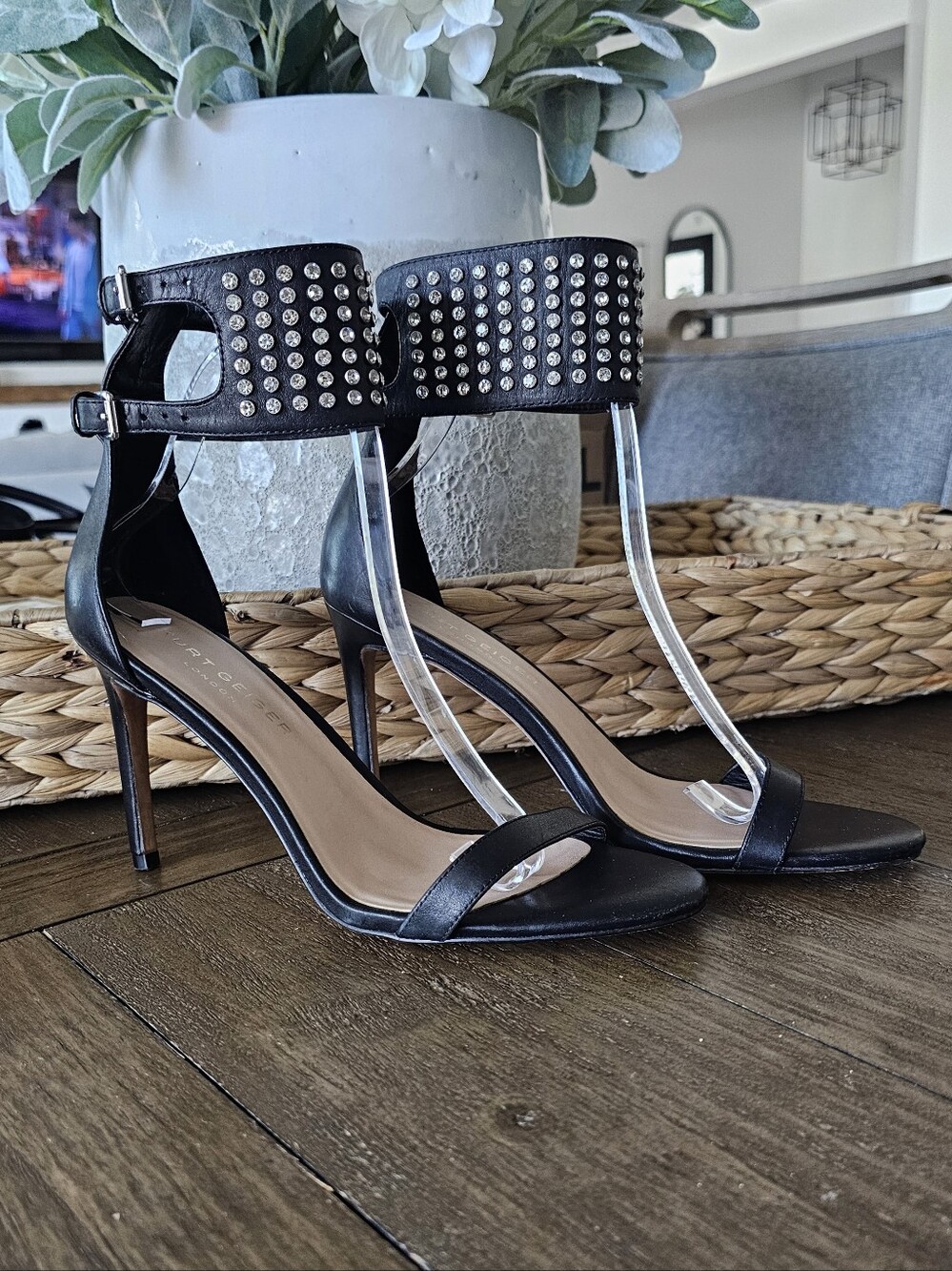 Kurt Geiger Seth Black Leather Rhinestone Strap Stiletto Heels Womens Sz 9.5 NWT